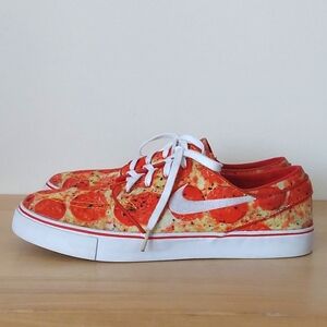 Nike SB Stefan Janoski x Skate Mental Pepperoni Pizza sneakers